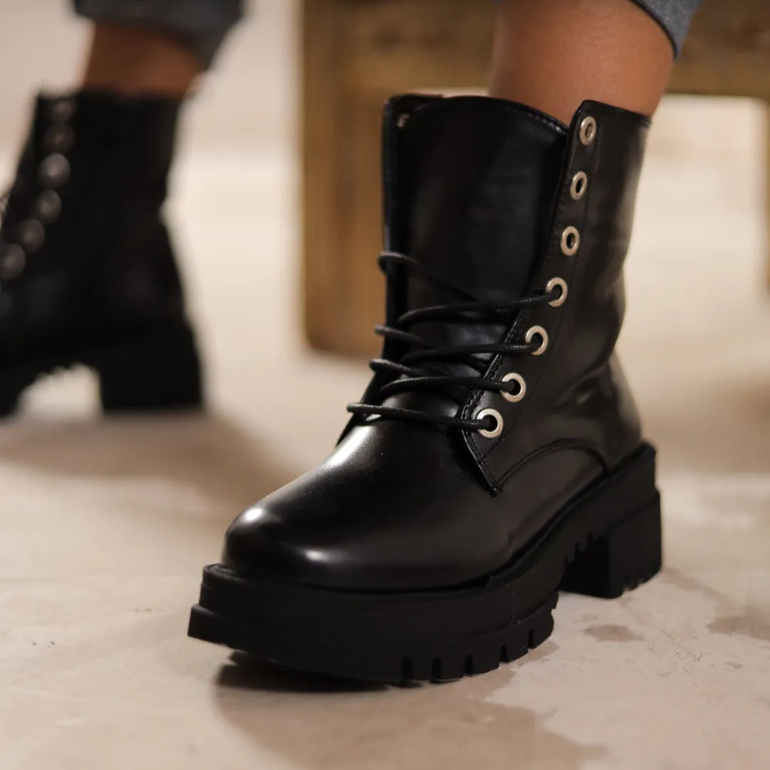 BoldStride Boots