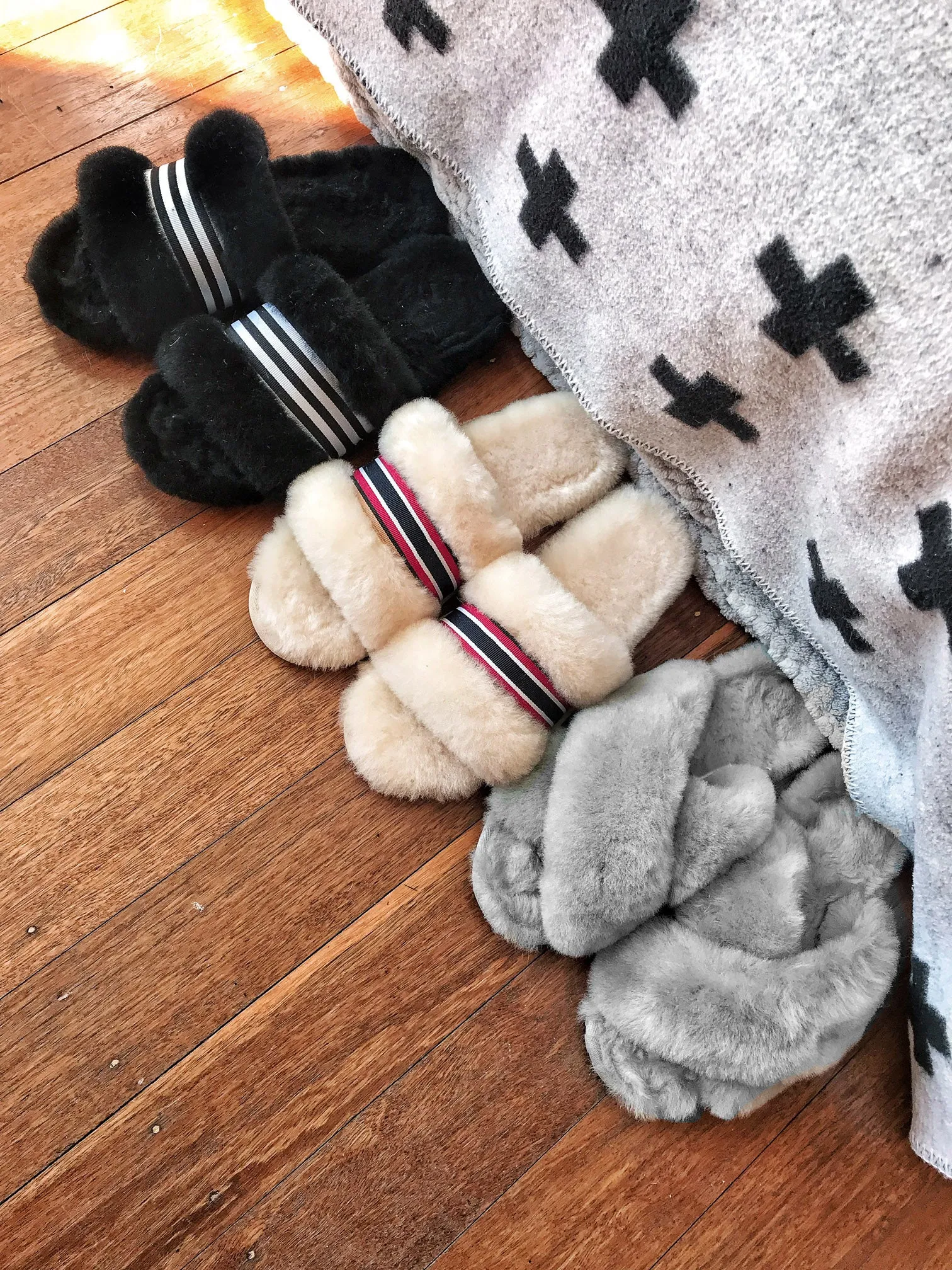 EMU Australia Shearling "Mayberry" Slides (Dove Grey)