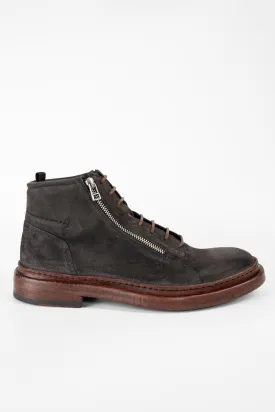 YORK lava-grey suede welted chukka boots.
